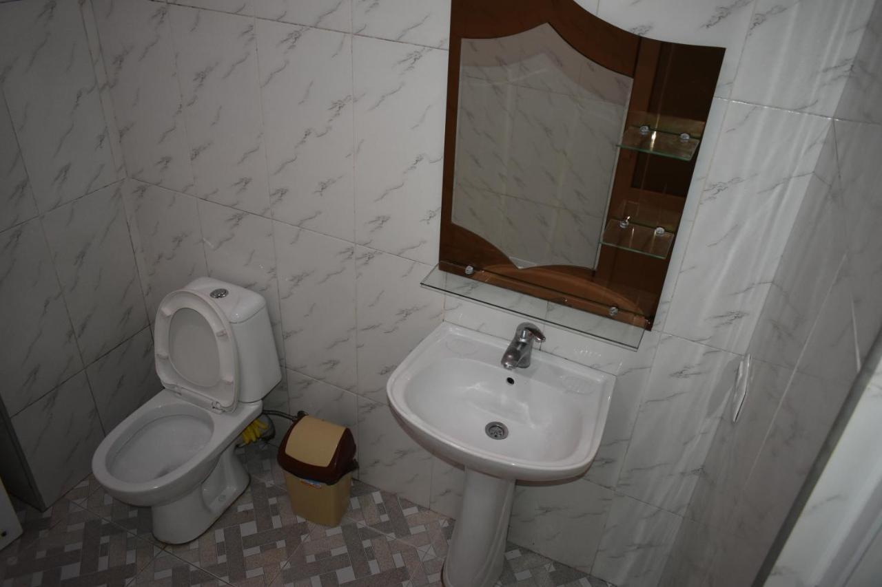 Ucha'S Apartment バトゥーミ エクステリア 写真