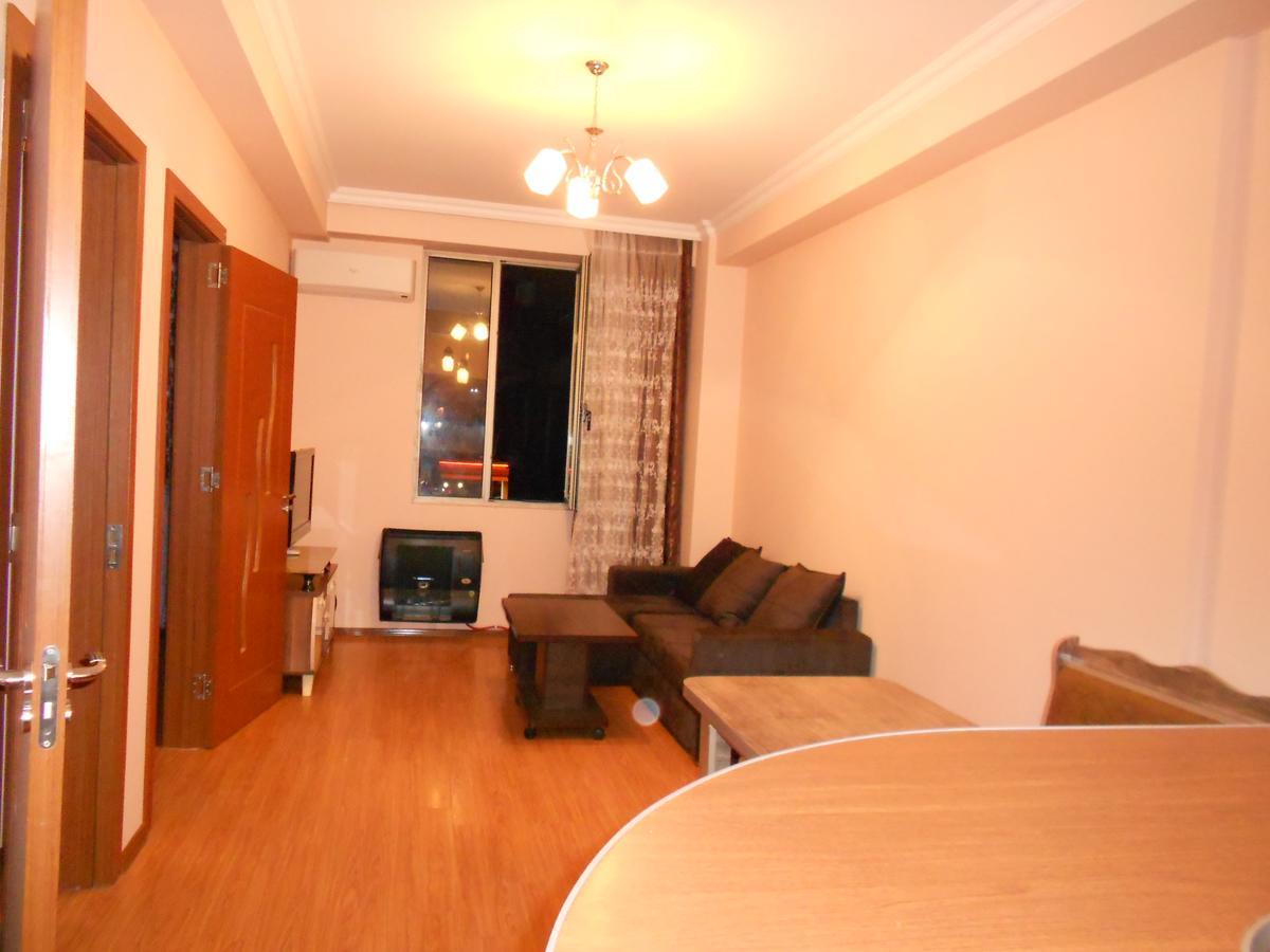 Ucha'S Apartment バトゥーミ エクステリア 写真